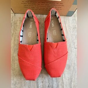 TOMS Women's Vibrant Orange Canvas Loafers